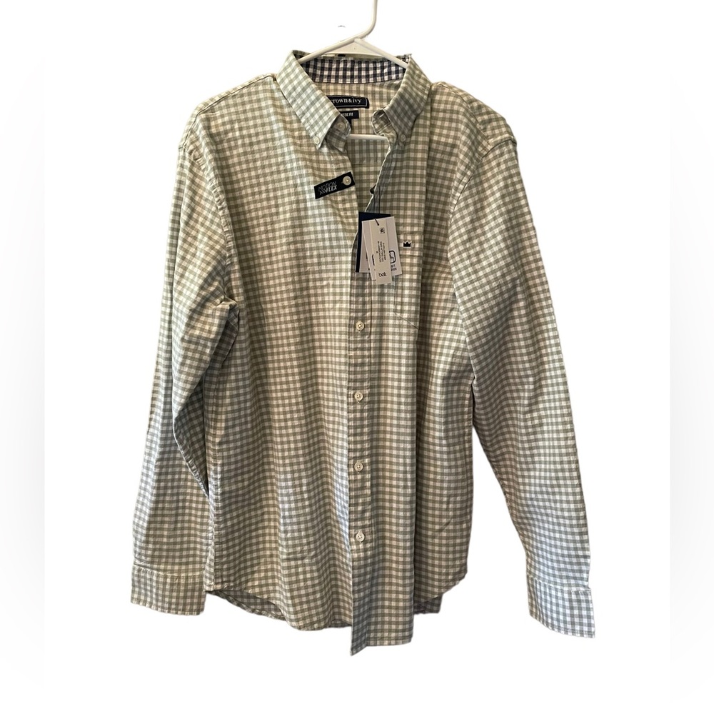 Mens NWT crown and Ivy green and white button down shirt size M